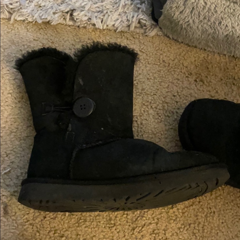 Ugh boots - Picture 2 of 6